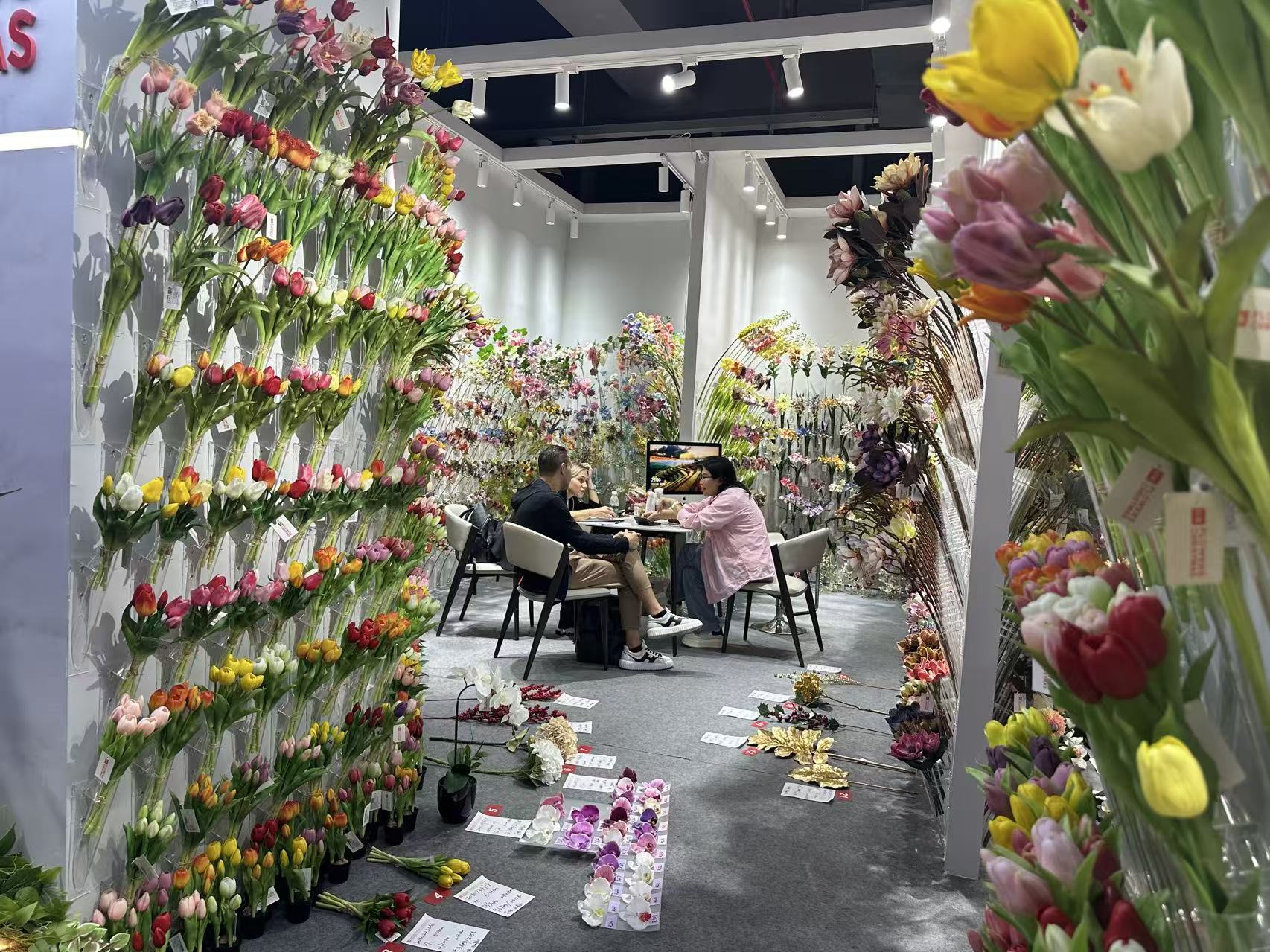 Ingrosso fiori artificiali.jpg