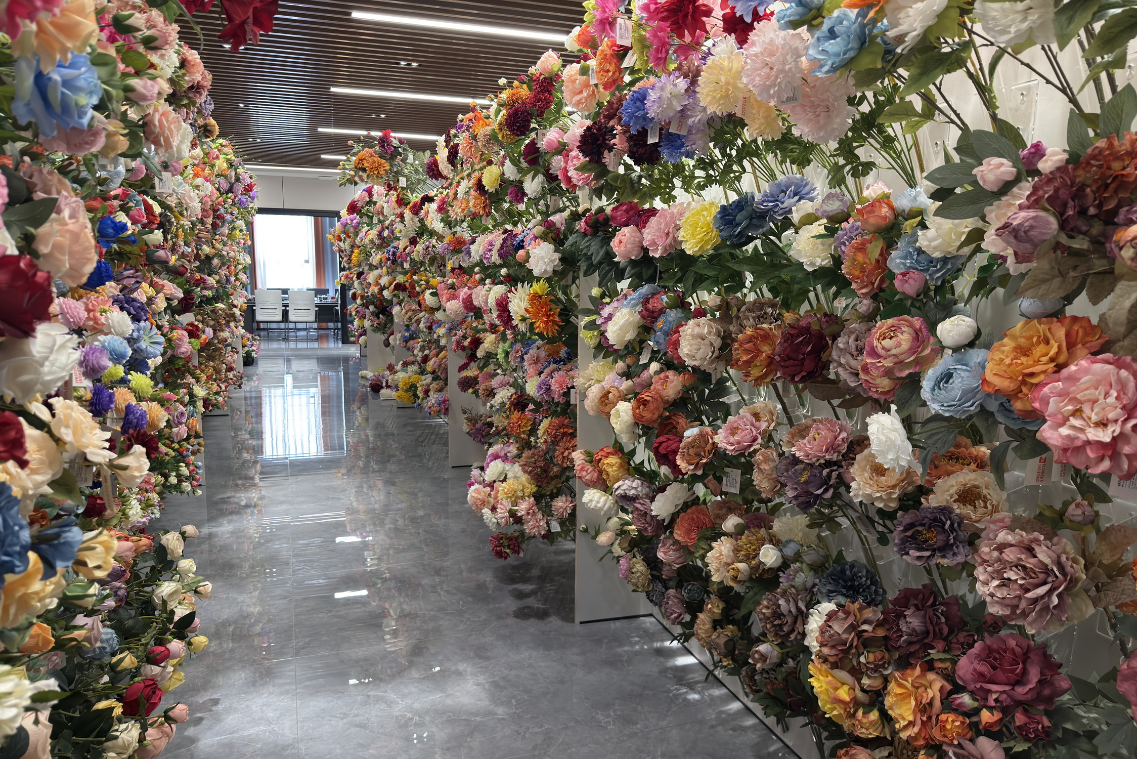 Bulk Silk Flowers, Endless Applications – Wholesale for Importers, Florists & Event Planners Who