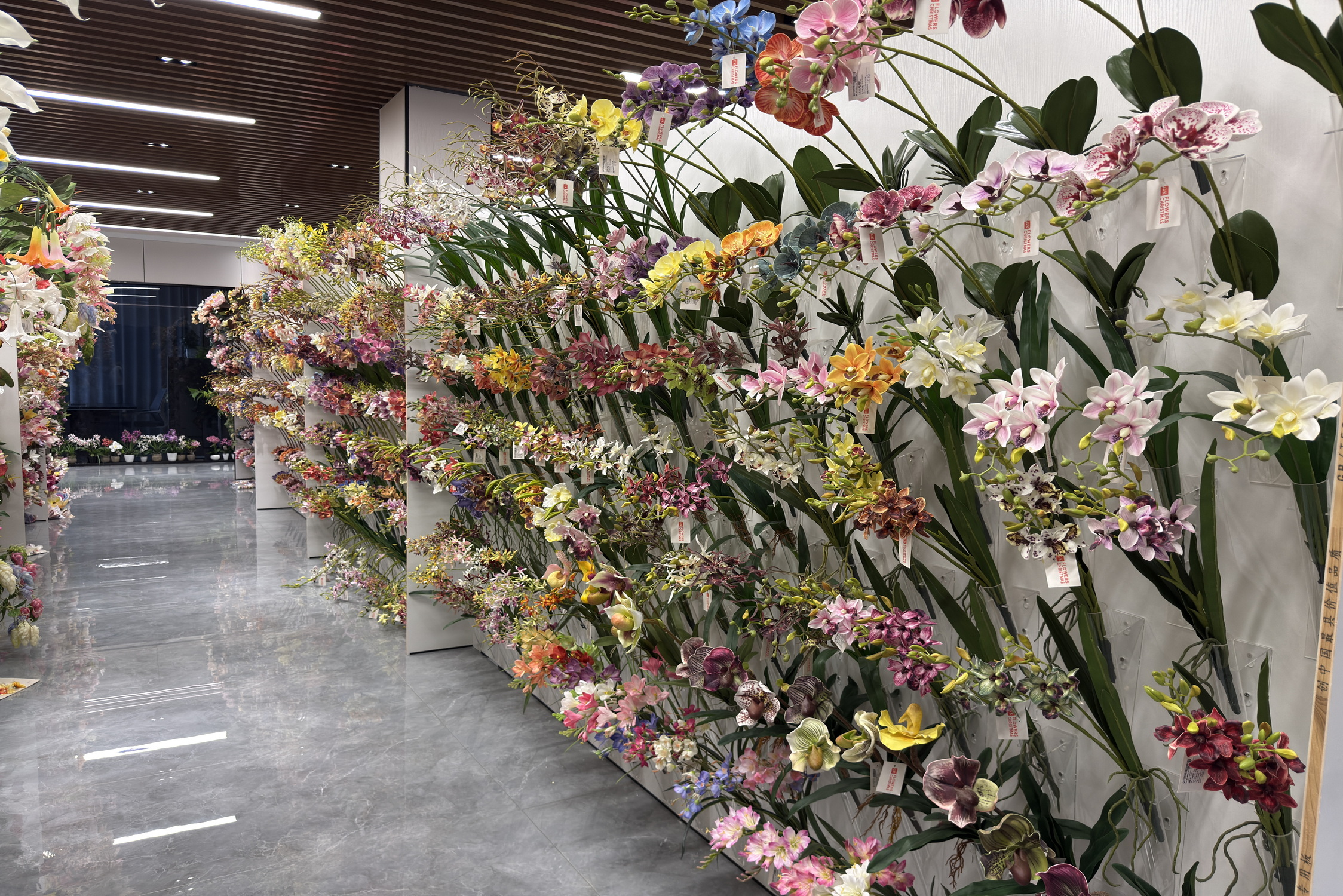 High Quality Artificial Orchid  Silk Artificial Orchid– Ultra Realistic Silk Orchid  Faux Flower for